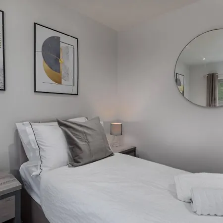 Holiday home Prime Location, Modern 2br House