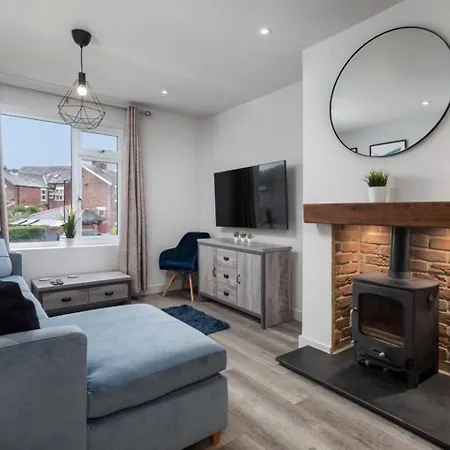 Holiday home Prime Location, Modern 2br House *